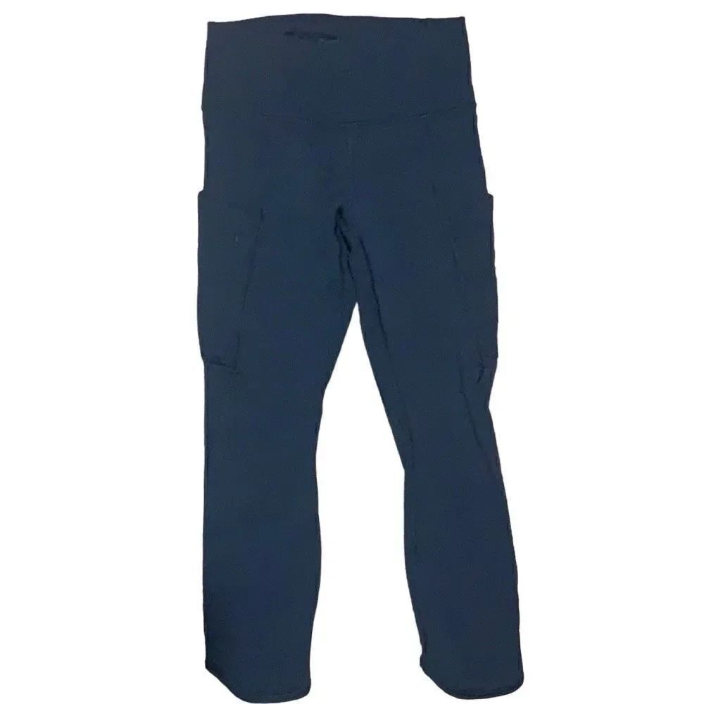 Athleta Blue 7/8 cropped leggings with side zipper pocket Size Medium